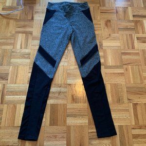 Ardene grey and black legging